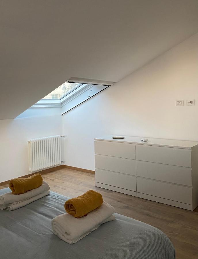 Sky View Apartment Como Bagian luar foto